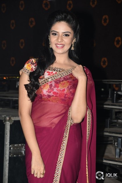 Sree-Mukhi-at-Pelli-Choopulu-Movie-Audio-Launch